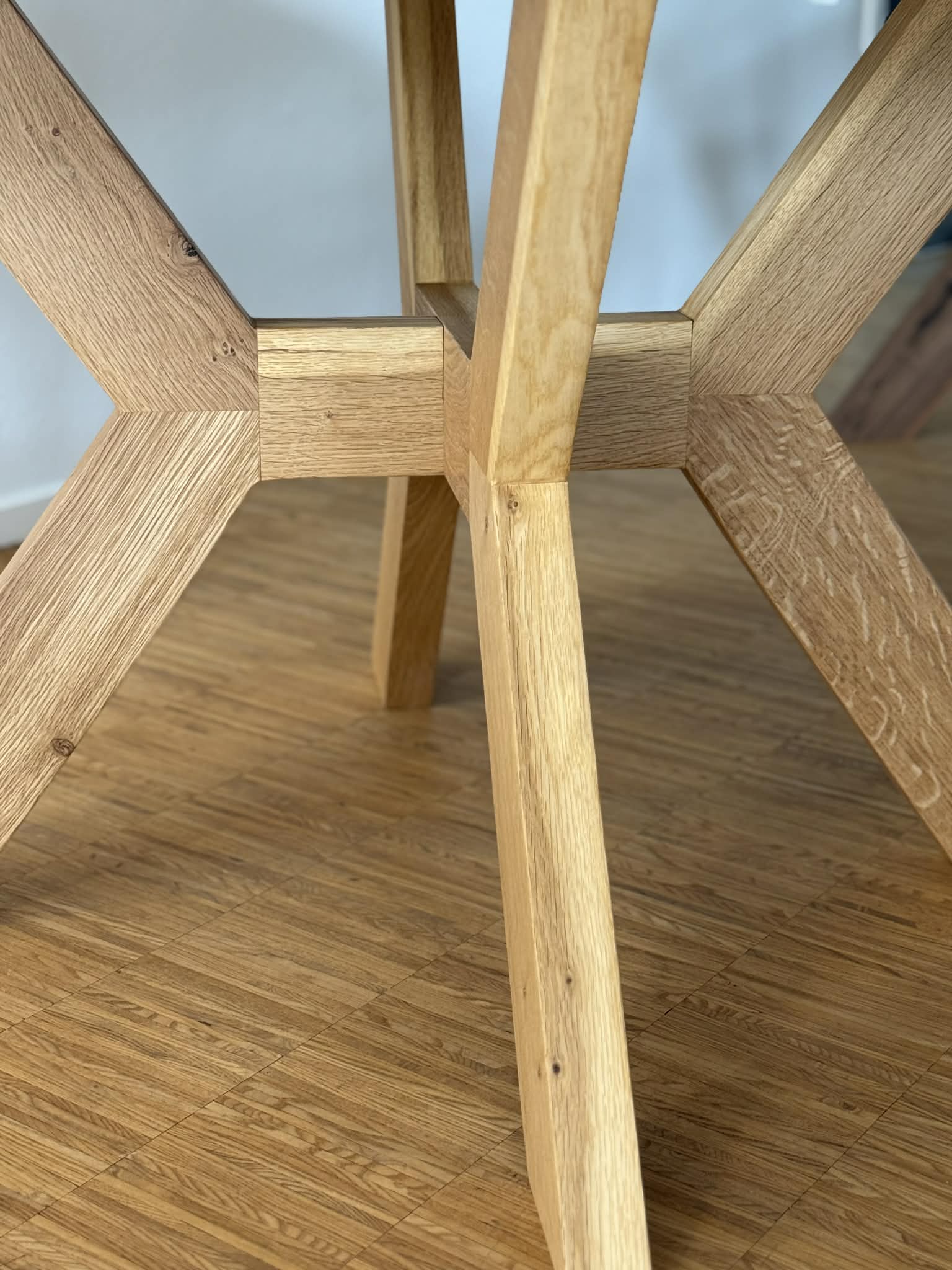 Axis Eg & Travertin 140Ø