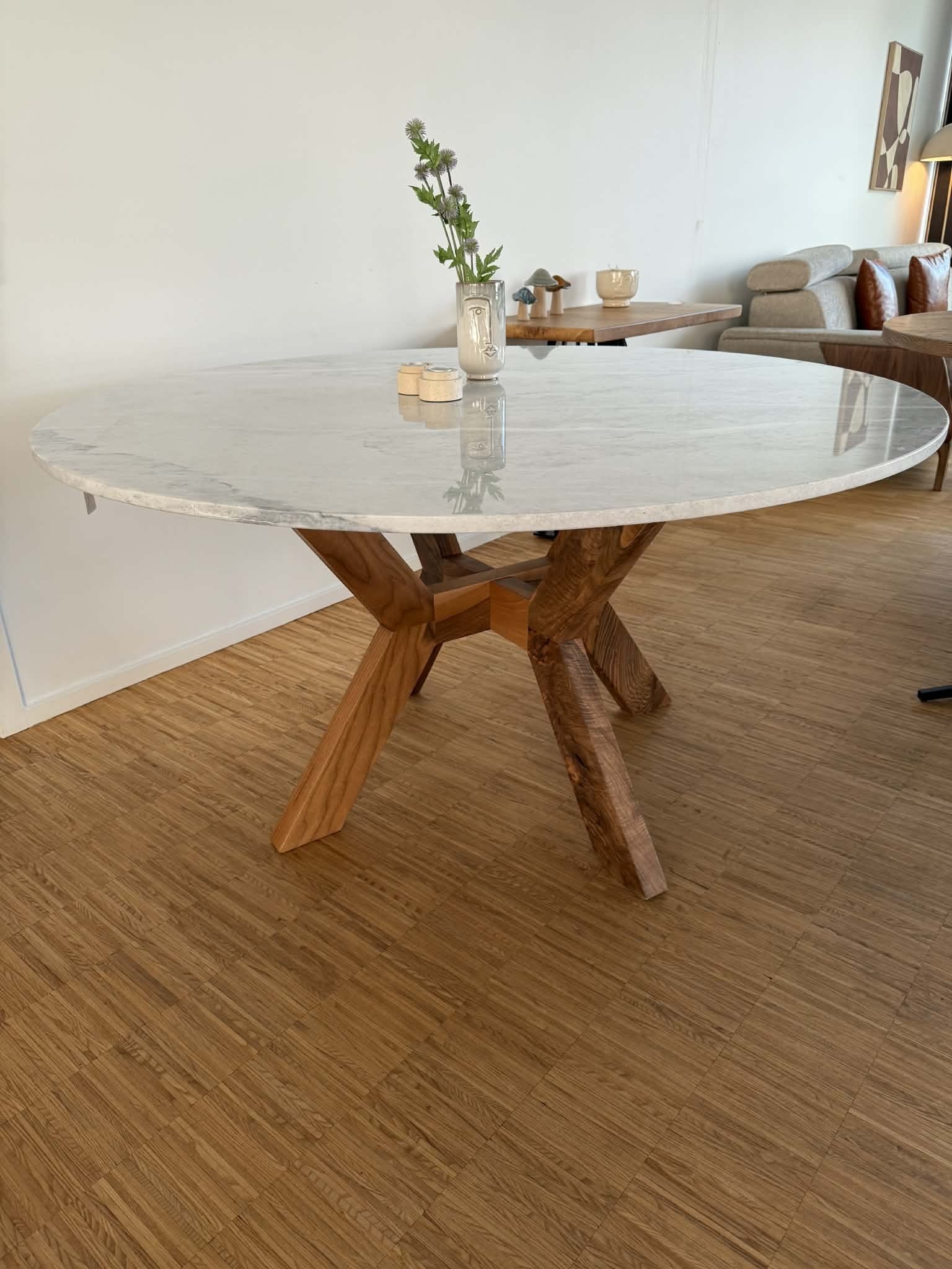 Axis Eg & Hvid Marmor 140Ø