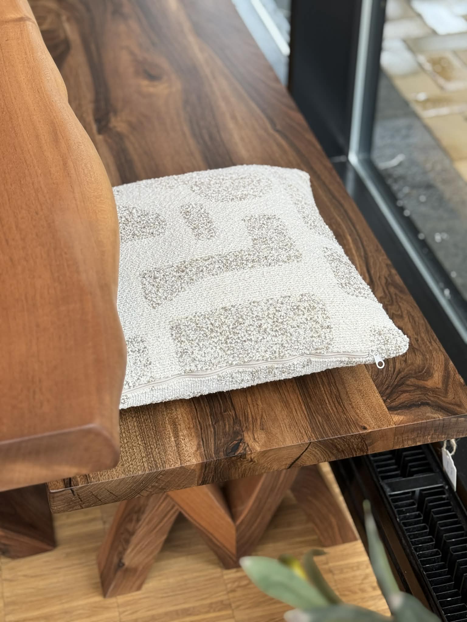 Bænk Valnød 50x200 cm