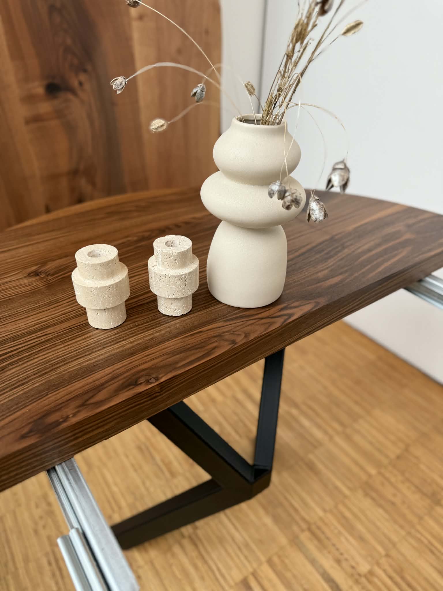 Rundt Valnød 120Ø + 2 stk. tillægsplader