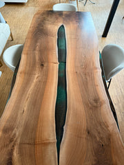 Valnød m. epoxy 117x300 cm