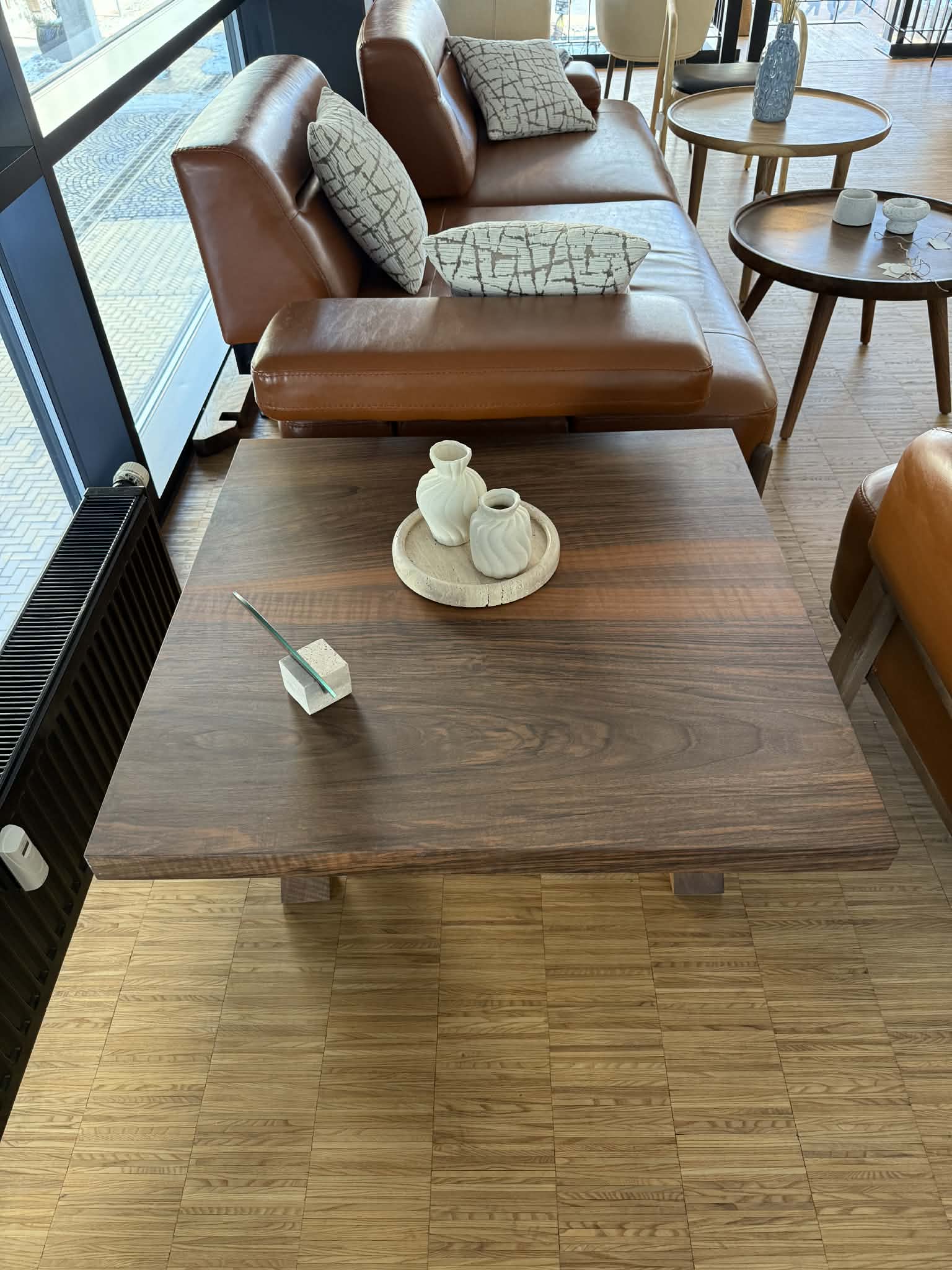 Sofabord Valnød 100x100 cm