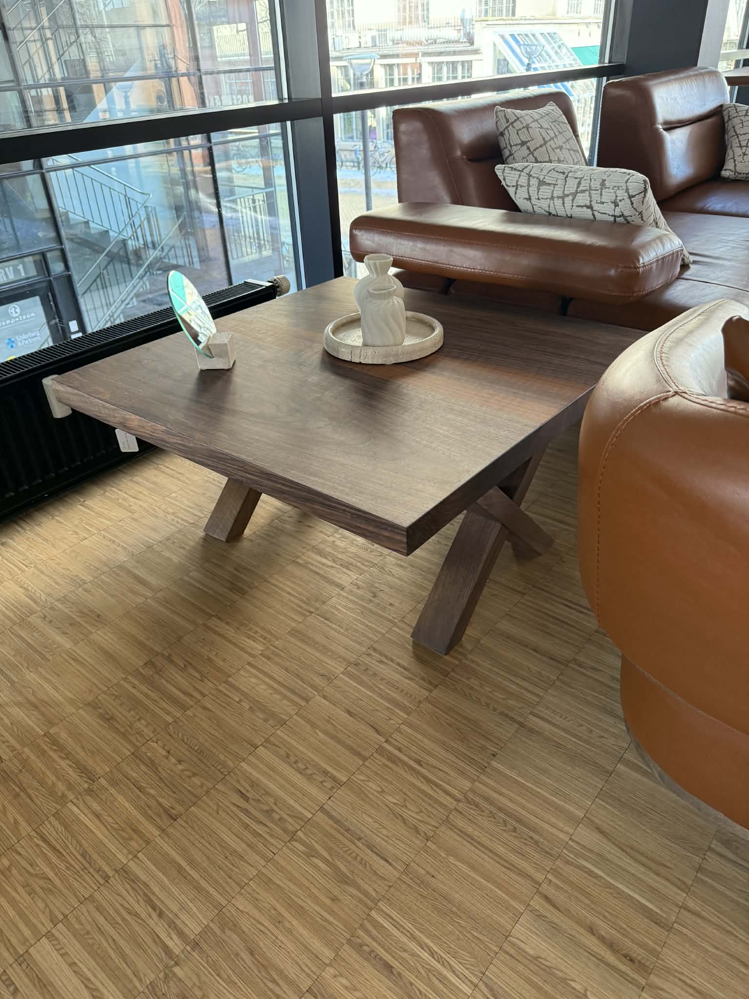 Sofabord Valnød 100x100 cm